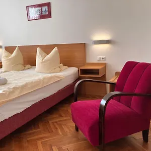 https://pension-karnet.praguehotelsweb.com