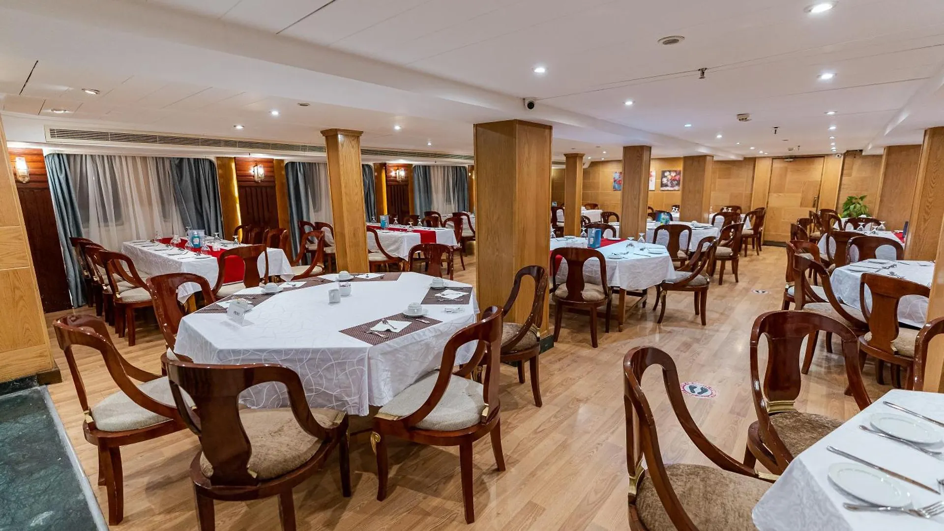 Nile Quest Cruise - 4 Or 7 Nights From Luxor Each Saturday And 3 Or 7 Nights From Aswan Each Wednesday Hotel